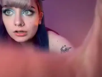 Thewildwildwest  live sex cam