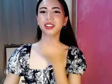 Ursluttysofia  live sex cam