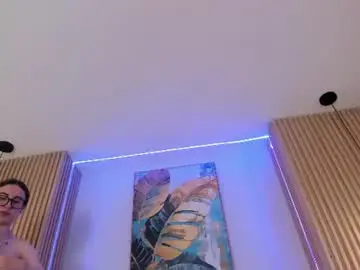 Adeline__smith  live sex cam
