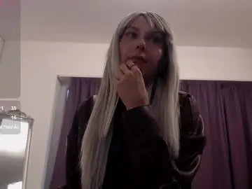 Evelinefendom  live sex cam