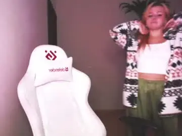 Juicy_mel  live sex cam