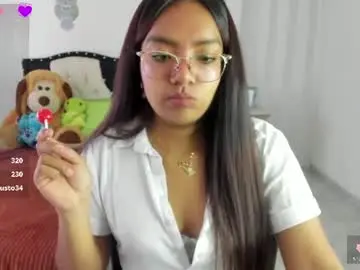 Lauu7  live sex cam