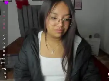 Lauu7  live sex cam