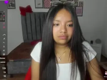 Lauu7  live sex cam