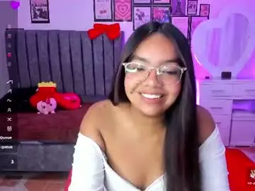 Lauu7  live sex cam