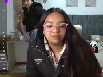 Lauu7  live sex cam