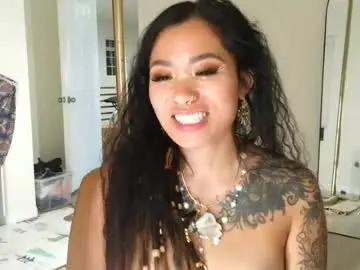 Lovelyxmacii  live sex cam