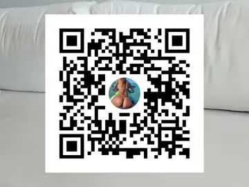 Miiiawallace  live sex cam