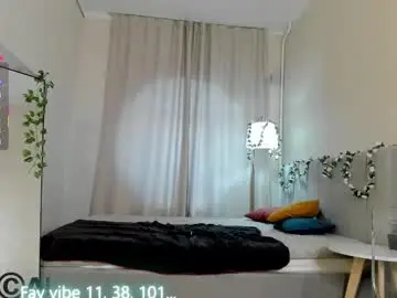 Milf_tea  live sex cam