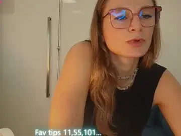 Milf_tea  live sex cam