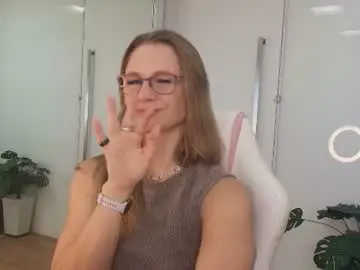 Milf_tea  live sex cam