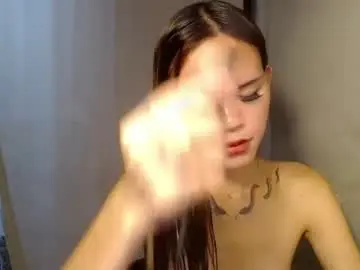 Nauthy_maxine  live sex cam