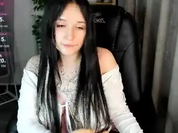 Nikalyyy  live sex cam