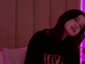 Remylarson  live sex cam