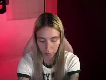 Saucy_jenn1  live sex cam
