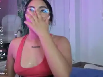 Valkyria12  live sex cam