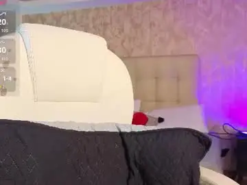 Valkyria12  live sex cam
