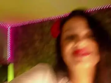 Xlaracroftx  live sex cam