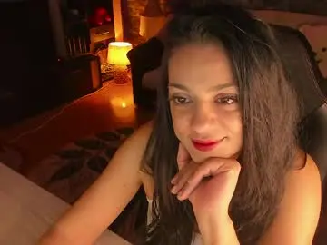 Xlaracroftx  live sex cam
