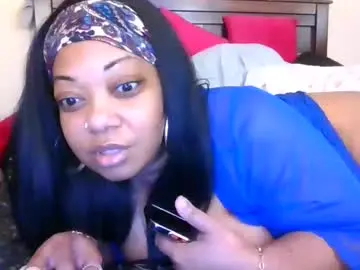 Brownroundrenee  live sex cam