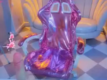 Clhoe_b  live sex cam
