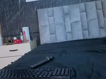 Emily_vermont  live sex cam