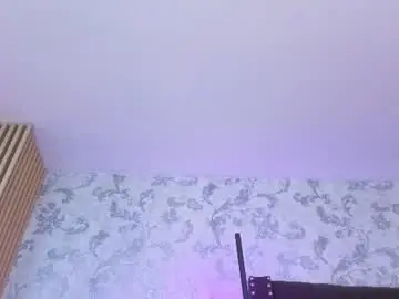 Emily_vermont  live sex cam