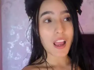 Emily_vermont  live sex cam