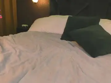 Enigmatic_ella  live sex cam