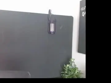Honeey_bee  live sex cam