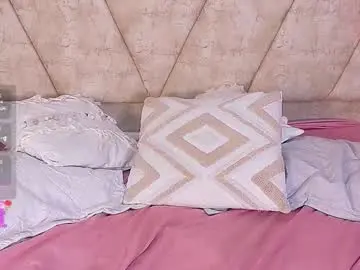 Kitty_rose__  live sex cam