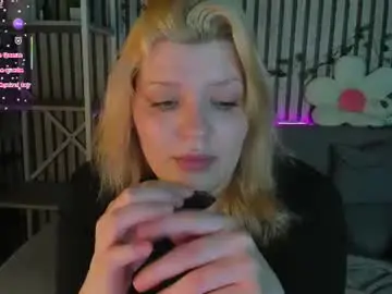 Polly__mayer  live sex cam