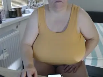 Sweetboobs85h  live sex cam