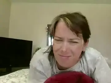 Wildthornepenny  live sex cam