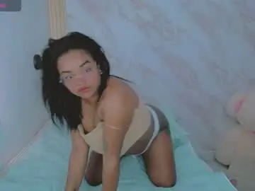 Xiomy_fox  live sex cam