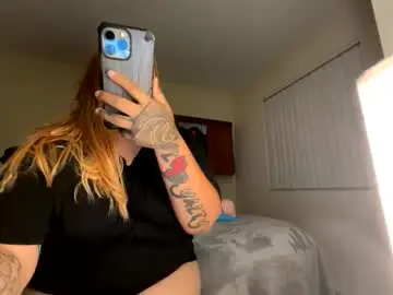 Bigbaebee23  live sex cam