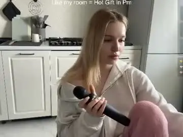 Caroylnspuhler  live sex cam