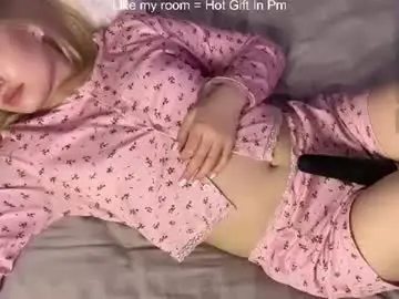 Caroylnspuhler  live sex cam