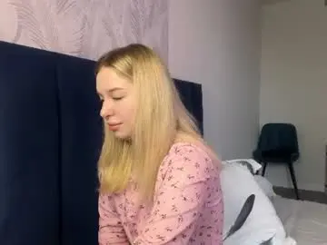 Caroylnspuhler  live sex cam