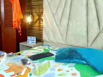 Cinthiabaker  live sex cam