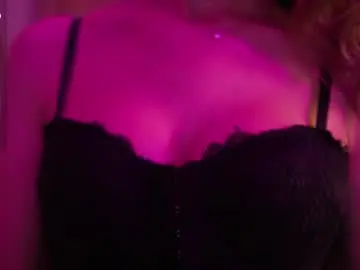Fayelivingston  live sex cam