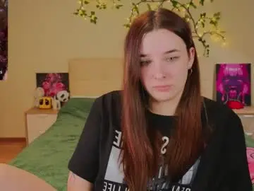 Iwi_wi_wi  live sex cam