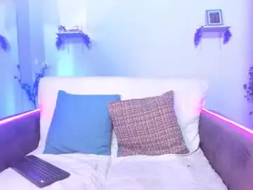 Karlaaa__  live sex cam