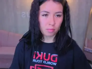 Kylia_a  live sex cam
