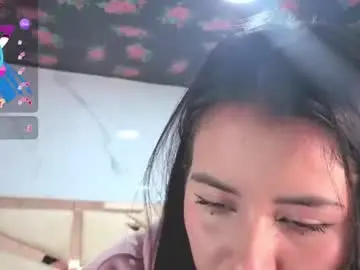 Kylia_a  live sex cam