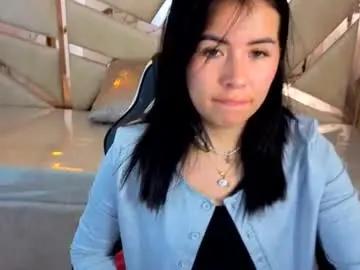 Kylia_a  live sex cam