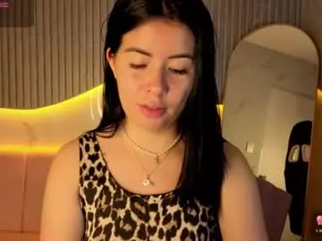 Kylia_a  live sex cam