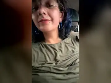 Nirvanacheeks  live sex cam