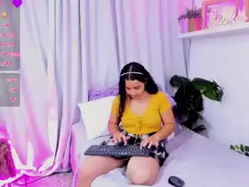 Paoseven7  live sex cam