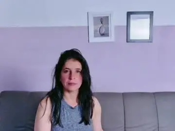 Zara_fire  live sex cam